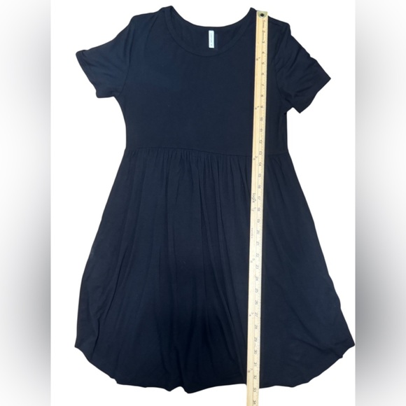 ✨ Classic Black Dress w/ Pockets – Women’s Medium – Effortless Style & Comfort - Picture 5 of 14